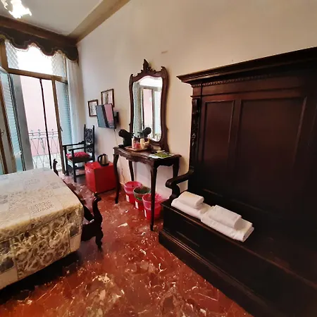 My Rialto Palace Maison d'hôtes 3*