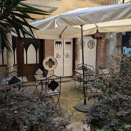 Konukevi My Rialto Palace Venedik